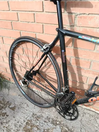 Bicicleta de carretera Giant CFR carbono