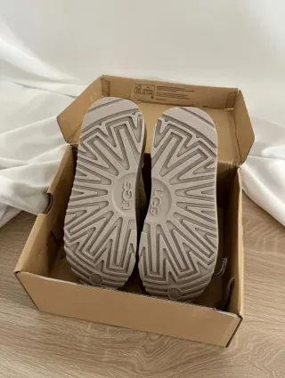 Botas UGG Beige/Marrón