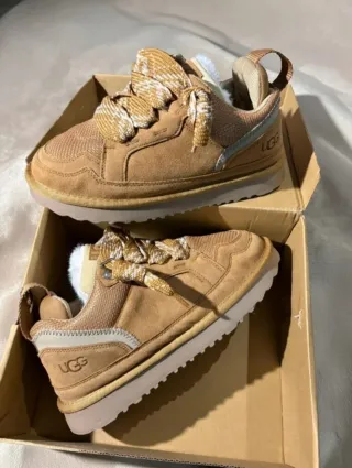 Botas UGG Beige/Marrón