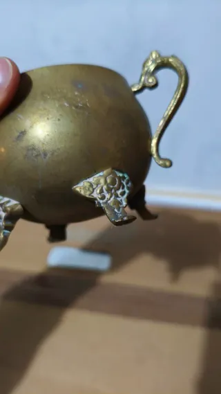 Zuccheriera in ottone con manici