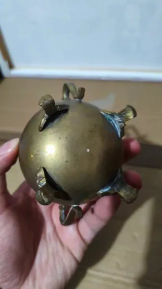 Zuccheriera in ottone con manici