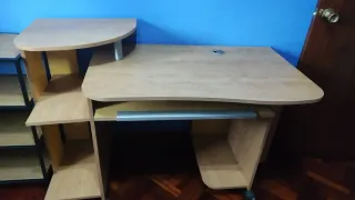 Escritorio madera y metal