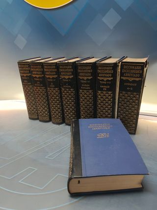 8 tomos, Diccionario enciclopédico abreviado Espasa Calpe - Madrid, 1957, 7ª Edición
