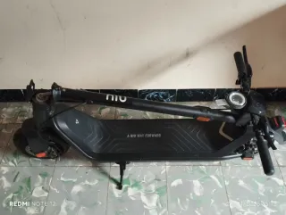 Patinete Eléctrico NIU Negro