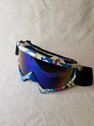 Gafas de esquí con diseño colorido