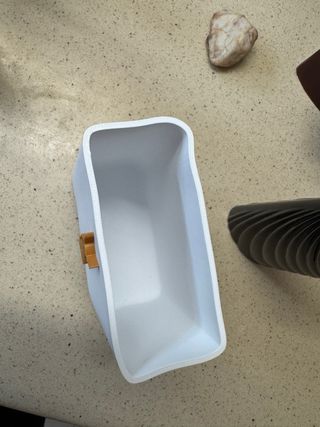 Caixa utilitária YSL dourada e branca