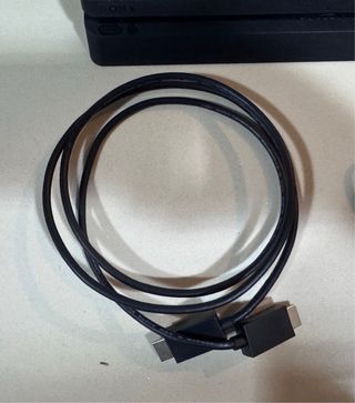 PS4 (PlayStation 4) Negra + Accesorios