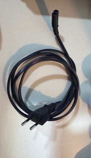 PS4 (PlayStation 4) Negra + Accesorios