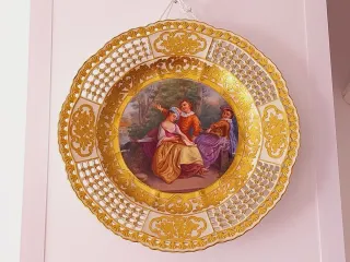 Único y magnífico plato antiguo