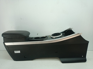 APOYABRAZOS CENTRAL MAZDA CX-7 ER L3K9