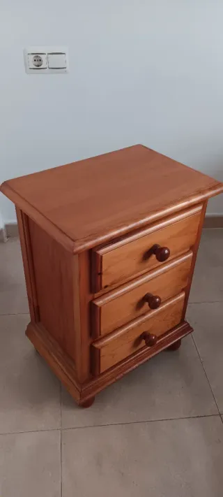 Cómoda y Mesita de Noche Madera