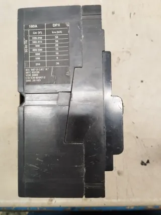 Interruptor Automático Legrand DPX 160A