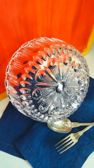 Ciotola vintage in vetro tagliato