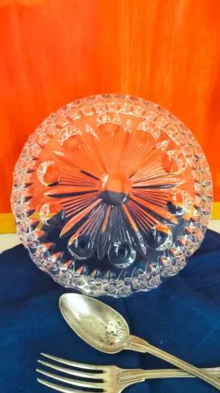 Ciotola vintage in vetro tagliato