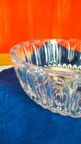 Ciotola vintage in vetro tagliato