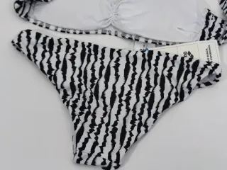 Arena bikini bandeau allover mujer