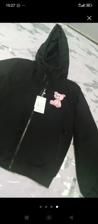 Chaqueta con oso de lentejuelas unisex