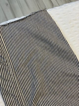 Pantalón de rayas negro y blanco