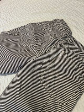 Pantalón de rayas negro y blanco