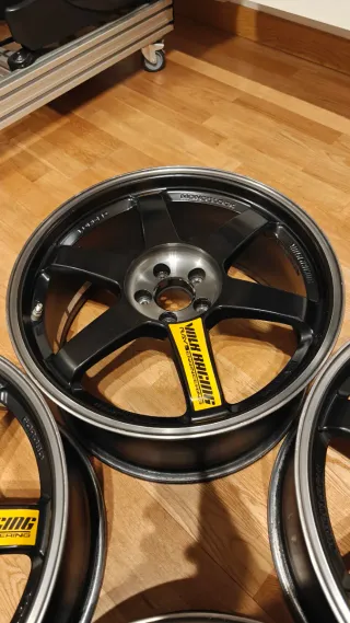 Rays Volk TE37SL 18x8.5 +35 5x100