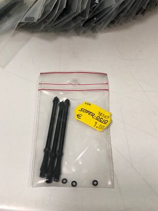 Lote 144 cañas cricket pequeñas para dardos