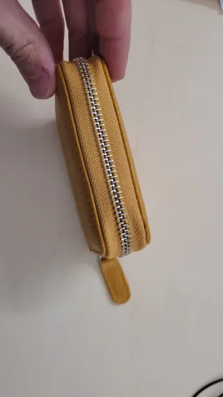 Cartera monedero de piel amarillo mostaza