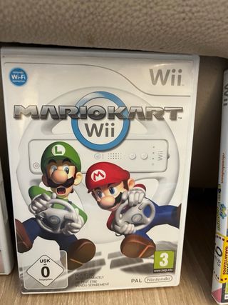 Nintendo Wii + 6 Juegos + 4 Mandos + 3 volantes