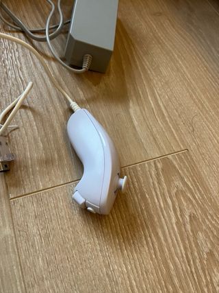 Nintendo Wii + 6 Juegos + 4 Mandos + 3 volantes