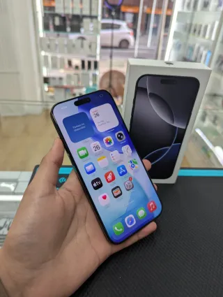 Apple iPhone 16 Pro Max 256GB Nero Batteria 92%