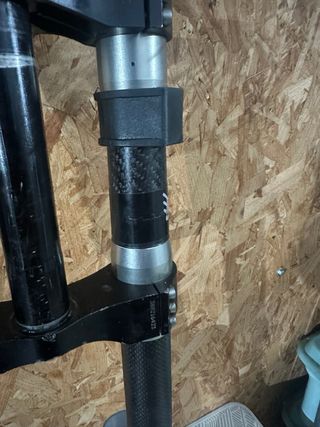 Suspensão Manitou Dorado