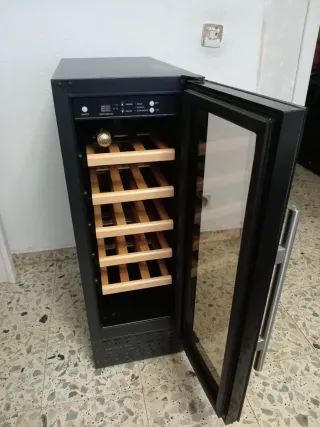 Vinoteca Cava 18 botellas