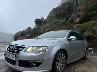 Volkswagen Passat R LINE 4motion