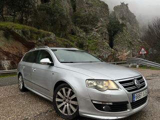 Volkswagen Passat R LINE 4motion