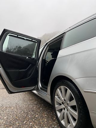 Volkswagen Passat R LINE 4motion