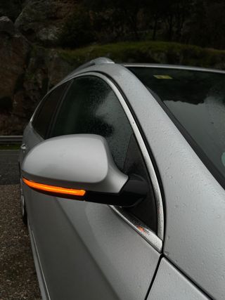 Volkswagen Passat R LINE 4motion