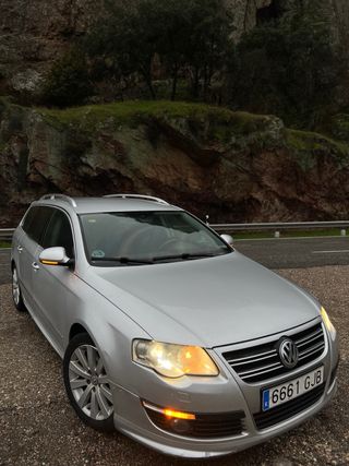 Volkswagen Passat R LINE 4motion