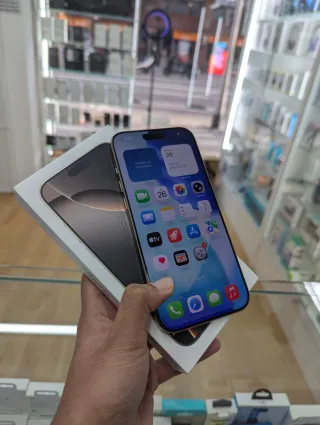 Apple iPhone 16 Pro Max 256GB Dorado Batería 98%