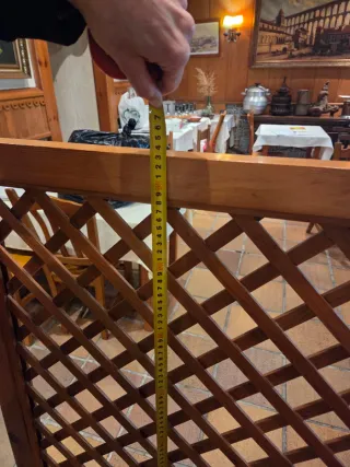 Biombo de madera celosía