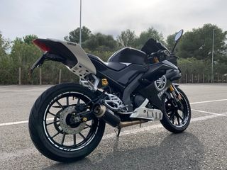 Yamaha YZF R125 2019 Negra y Blanca