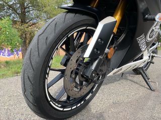 Yamaha YZF R125 2019 Negra y Blanca