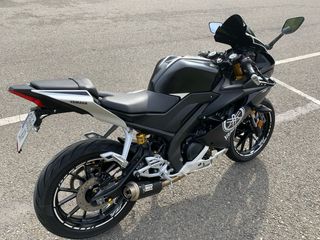 Yamaha YZF R125 2019 Negra y Blanca