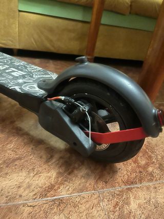 Patinete Eléctrico GEELU SKATE MUY USADO