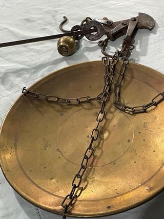 Bilancia antica in ottone