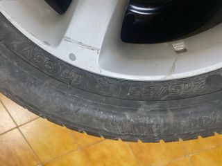 Dos Llantas Nissan con Neumáticos Michelin