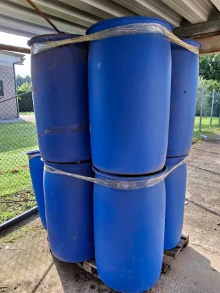 Fusti in plastica 200 litri
