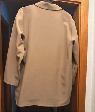 Conjunto blazer e calças castanhas