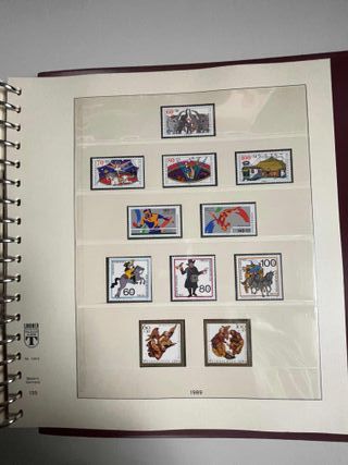 Álbum con sellos nuevos de Alemania 1981 / 89.