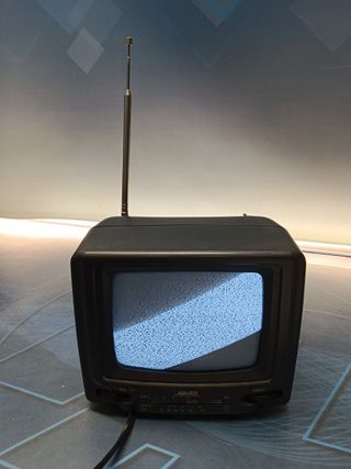 TV supertech 5,5" B/N model BTV -452