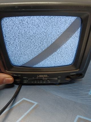 TV supertech 5,5" B/N model BTV -452