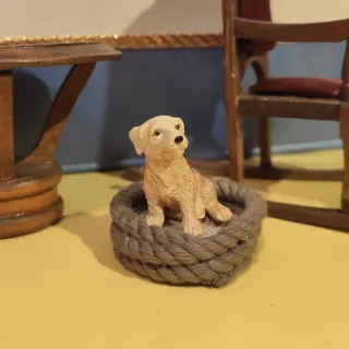 Miniatura cane Labrador e cuccia handmade